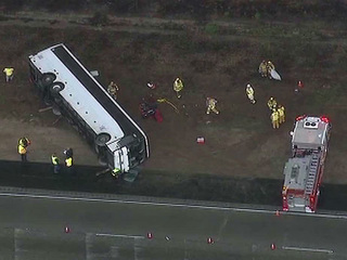 Tour_bus_crash.jpg